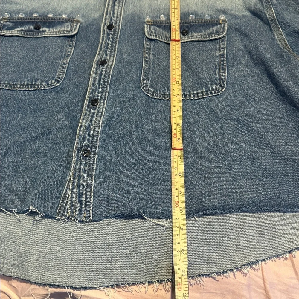 Rebecca Minkoff Jean Cropped Boxy Denim Shirt Jacket Crop Raw Hem Jewels XL - Picture 9 of 10